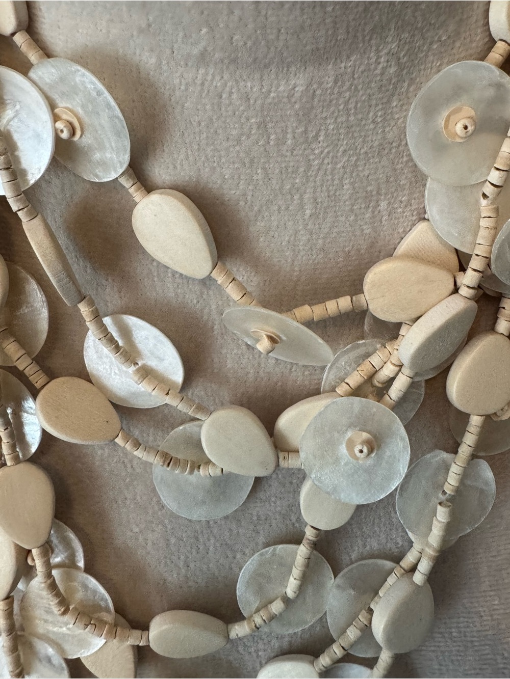 Multi-Strand Beige Shell Statement Necklace - - Picture 15 of 16